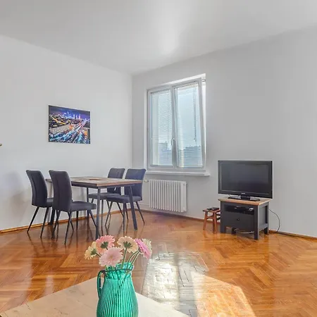 Shortstaypoland Plac Konstytucji ורשה