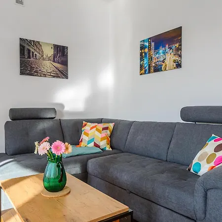 Shortstaypoland Plac Konstytucji Apartment
